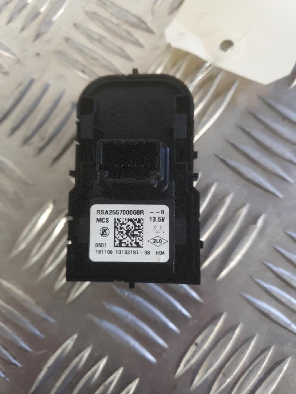 Commande retroviseurs RENAULT CLIO 4 PHASE 2 Diesel - 1