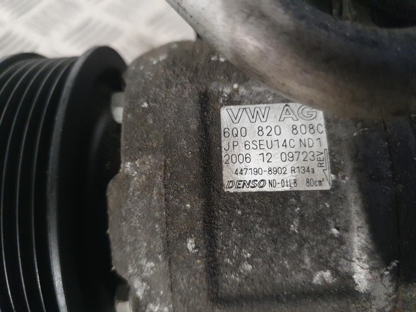 Compresseur clim VOLKSWAGEN FOX Essence - 1