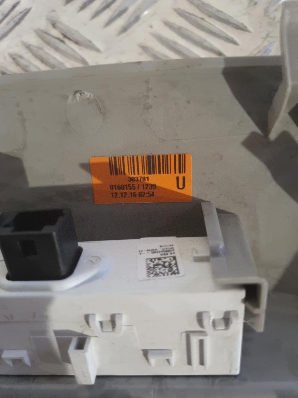 Eclairage de plafonnier RENAULT CLIO 4 PHASE 2 Diesel - 1