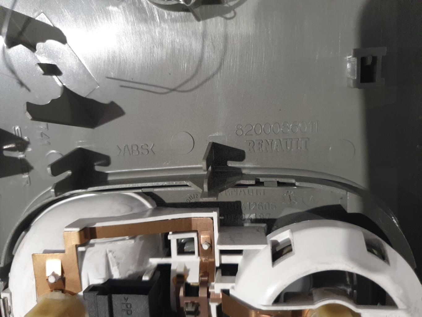 Eclairage de plafonnier RENAULT CLIO 2 PHASE 2 Diesel - 1