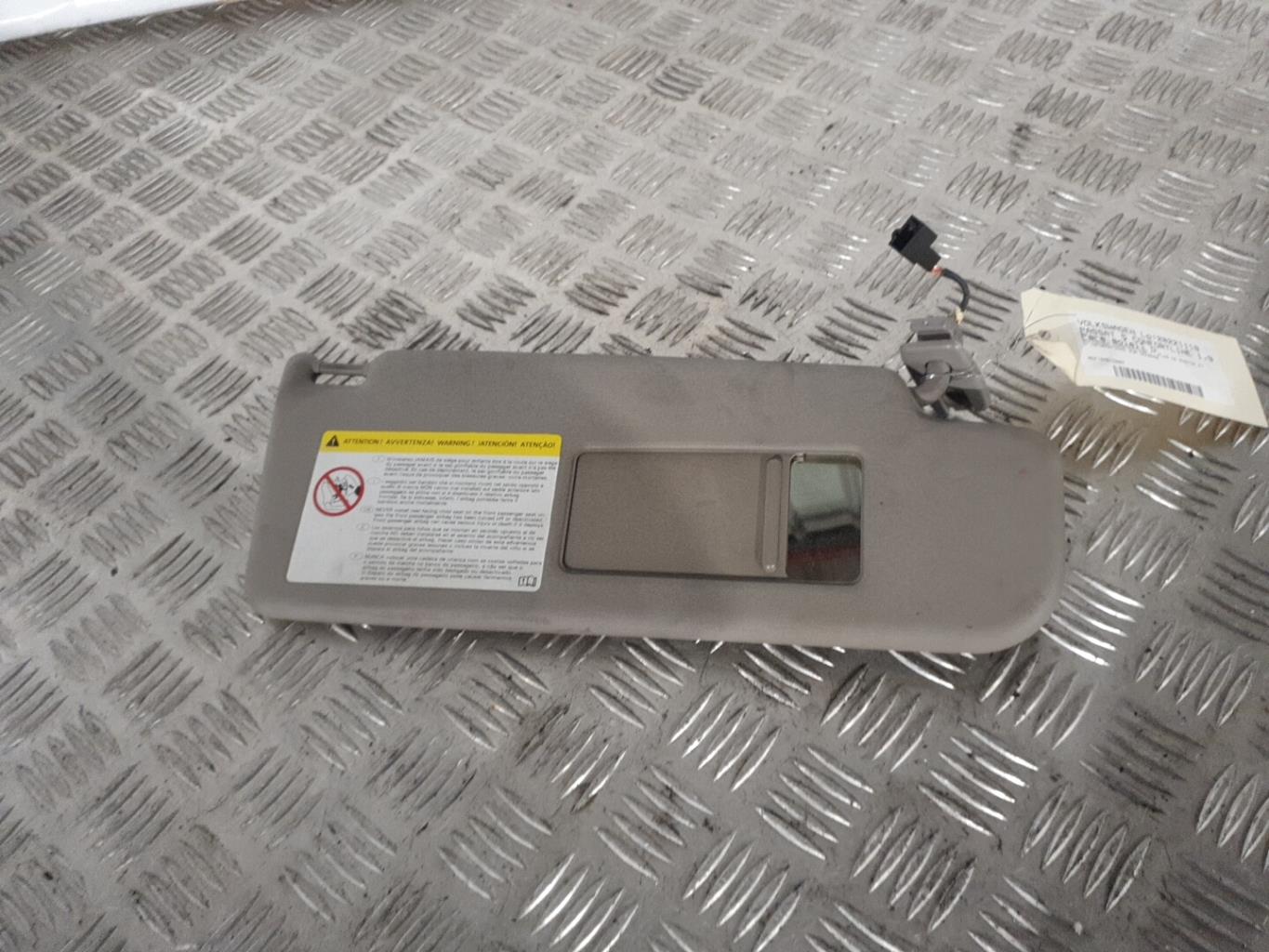 Pare soleil droit VOLKSWAGEN PASSAT 5 Diesel - 1