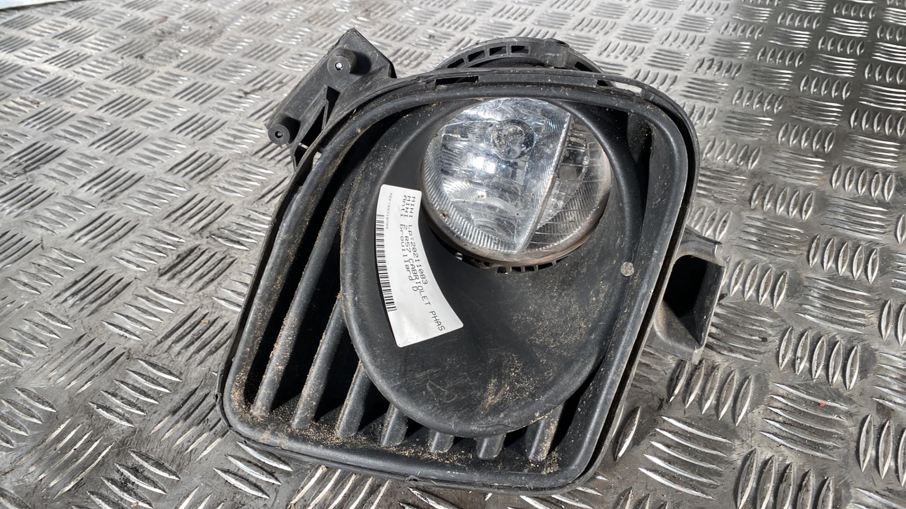 Anti brouillard droit (feux) MINI MINI 2 R57 CABRIOLET PHASE 1 Essence - 1