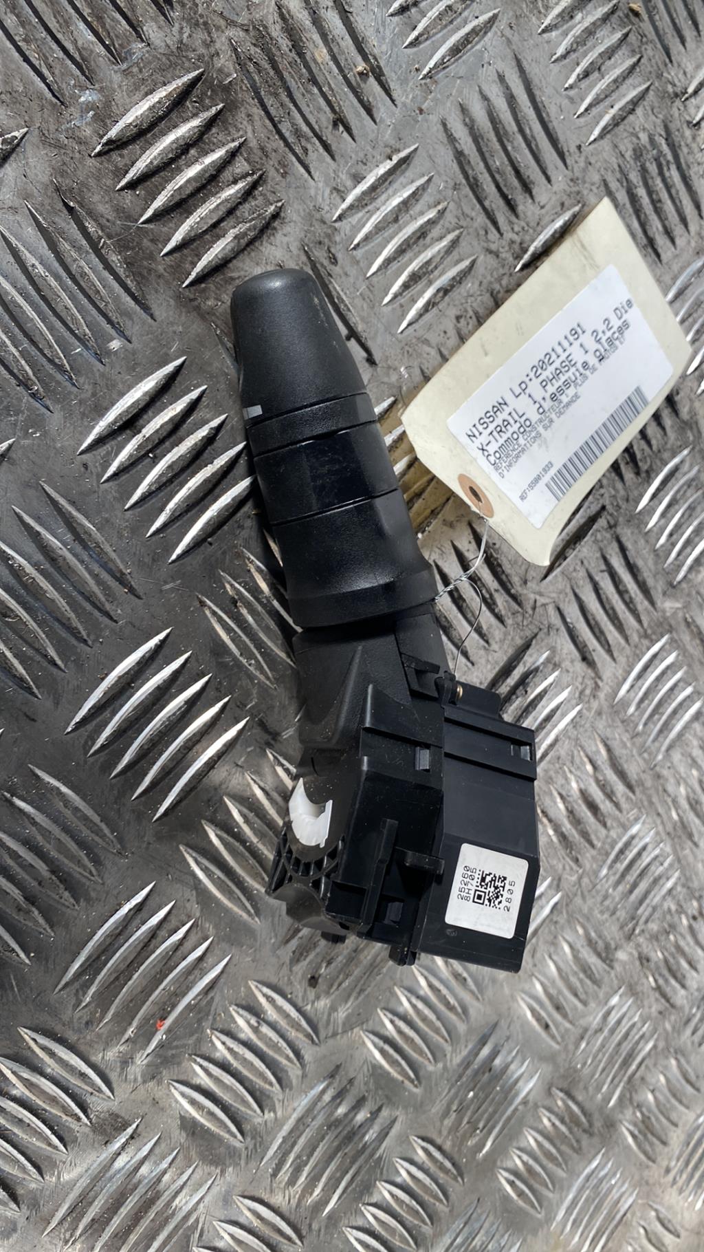 Commodo d'essuie glaces NISSAN X-TRAIL 1 PHASE 1 Diesel - 1
