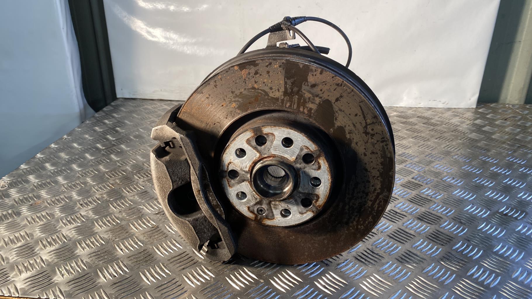 Moyeu avant gauche SEAT ALHAMBRA 2 PHASE 2 Diesel - 1