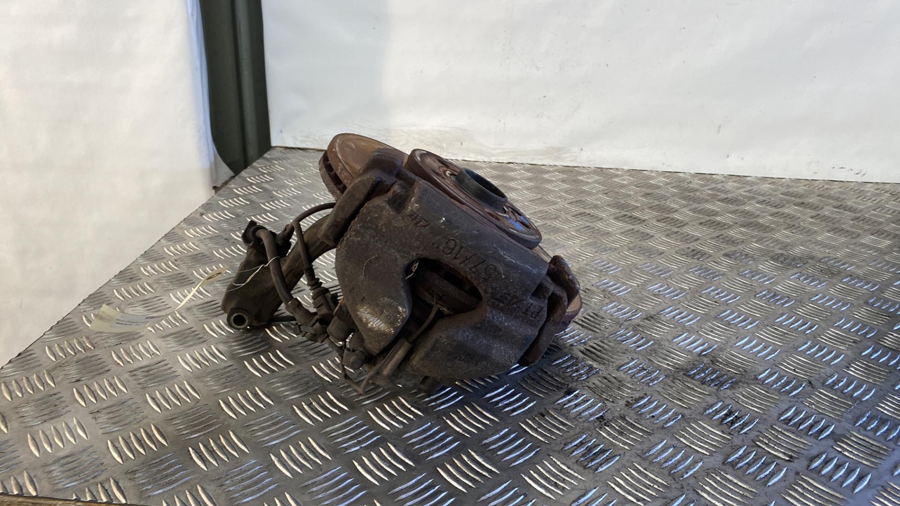 Moyeu avant gauche SEAT ALHAMBRA 1 PHASE 2 Essence - 1
