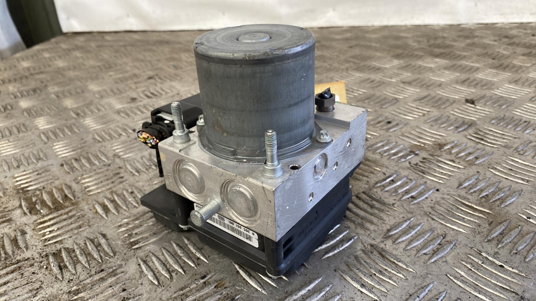 Bloc ABS (freins anti-blocage) CITROEN C4 2 PHASE 1 Diesel - 1