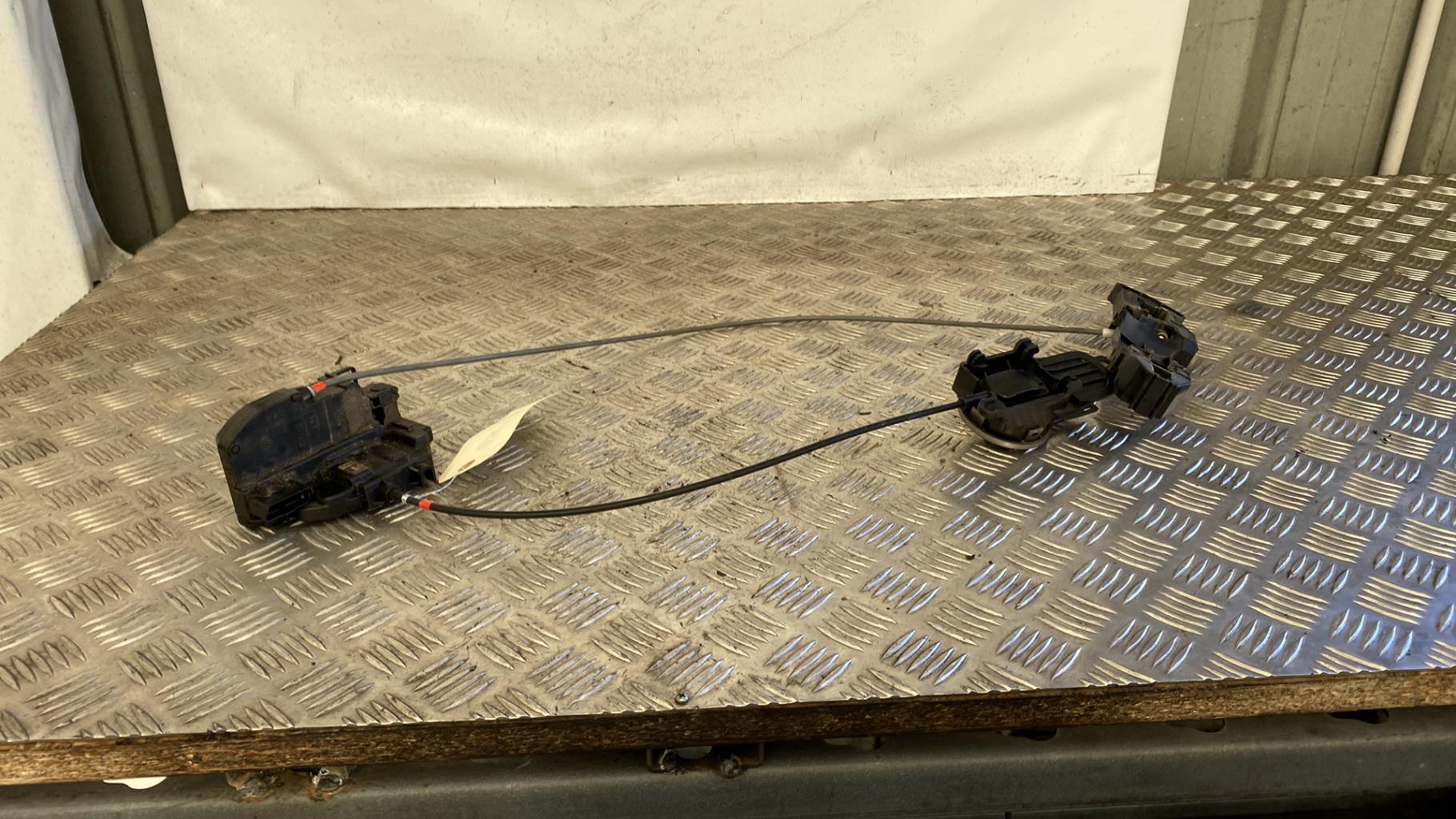 Serrure avant droit NISSAN NOTE 1 PHASE 2 Diesel - 1