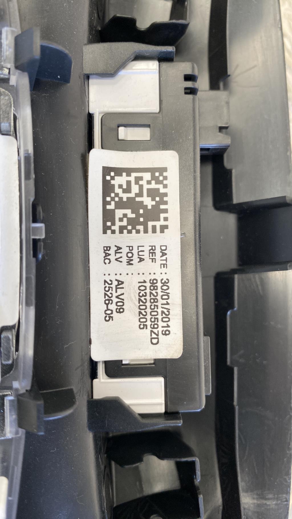 Eclairage de plafonnier PEUGEOT 308 2 PHASE 2 Diesel - 1