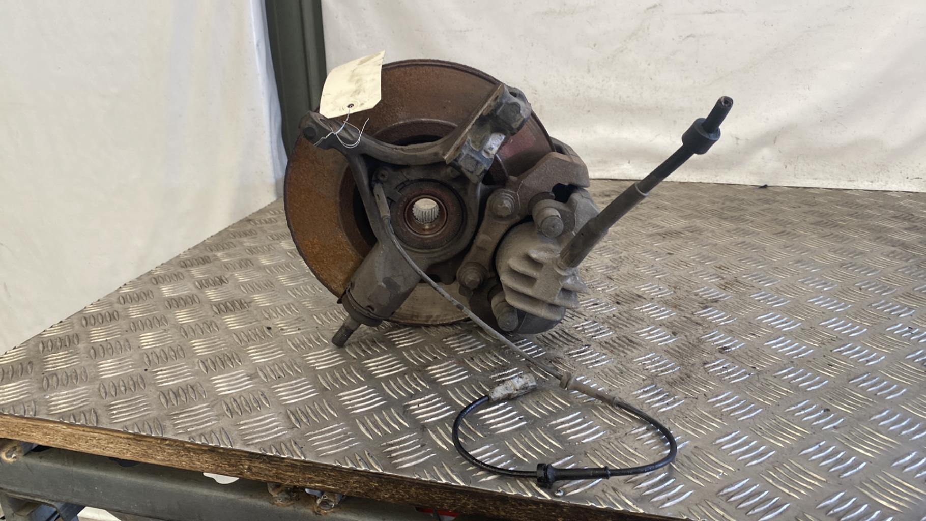 Moyeu avant gauche PEUGEOT PARTNER 2 PHASE 2 Diesel - 1