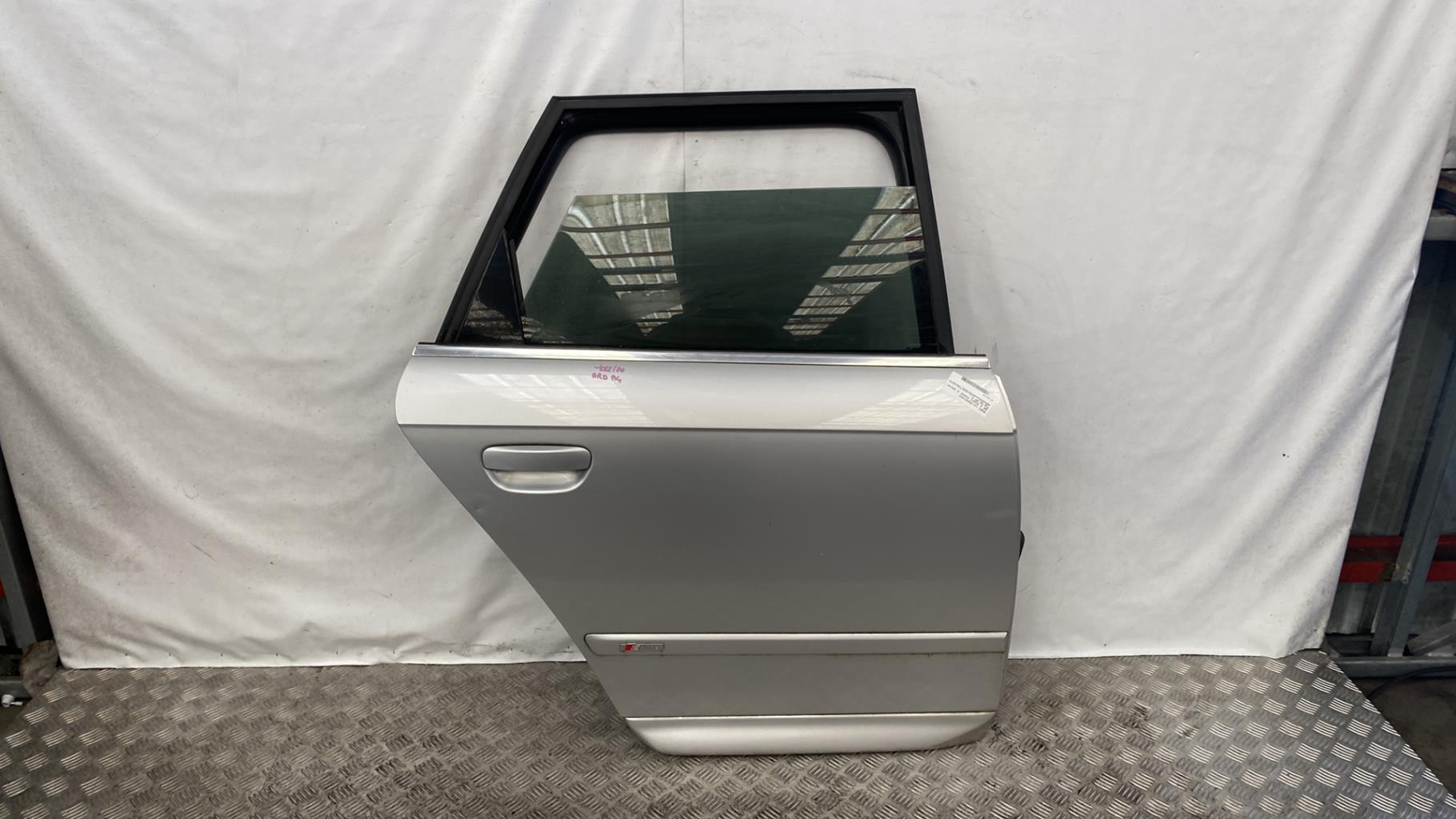 Porte arriere droit AUDI A4 2 AVANT PHASE 2 BREAK Diesel - 1