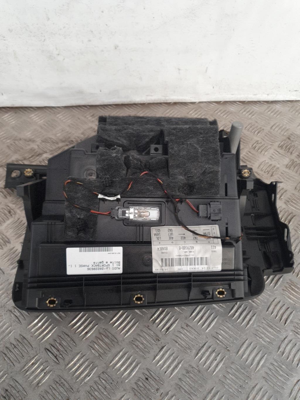 Boite a gants AUDI A1 1 SPORTBACK PHASE 1 Diesel - 1
