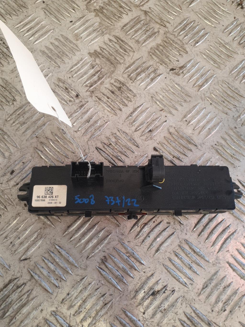 Bouton de warning PEUGEOT 5008 1 PHASE 1 Diesel - 1