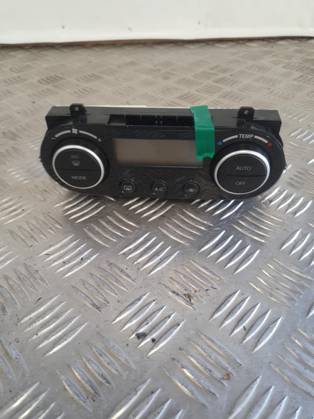 Commande chauffage SUZUKI SWIFT 3 Essence - 1