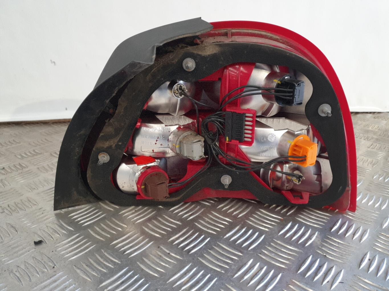 Feu arriere principal gauche (feux) JAGUAR X-TYPE PHASE 1 BREAK Diesel - 1