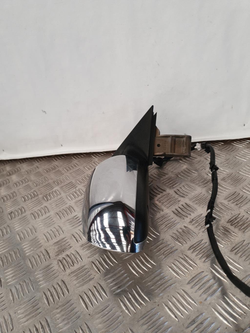 Retroviseur droit AUDI A4 2 CABRIO PHASE 1 Diesel - 1