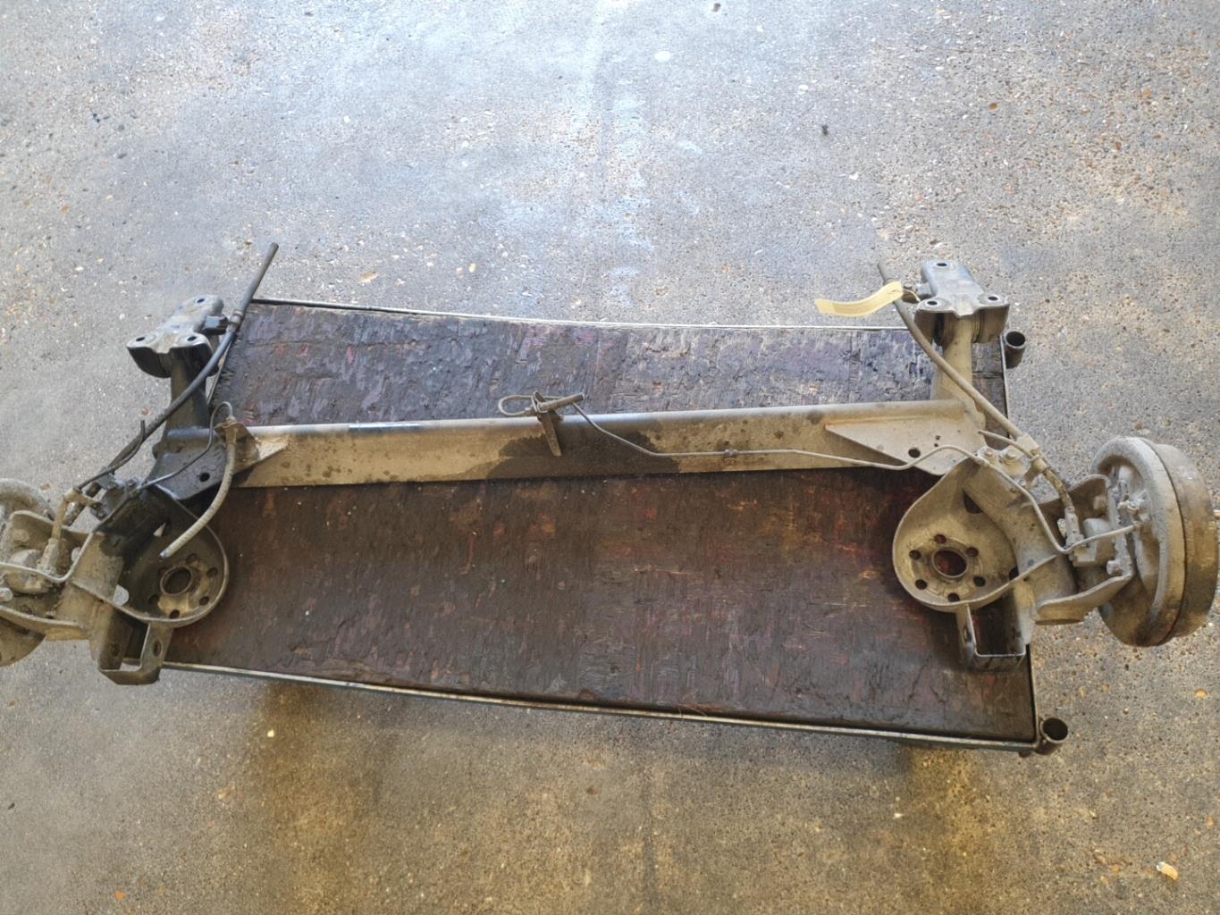 Train arriere complet HYUNDAI GETZ PHASE 1 Essence - 1