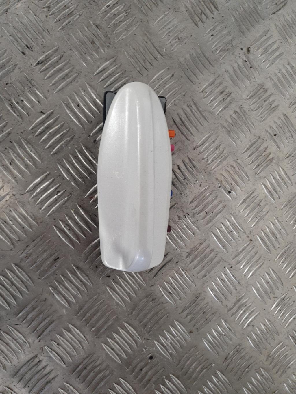 Antenne VOLVO XC 60 2 Diesel/Hybride - 1