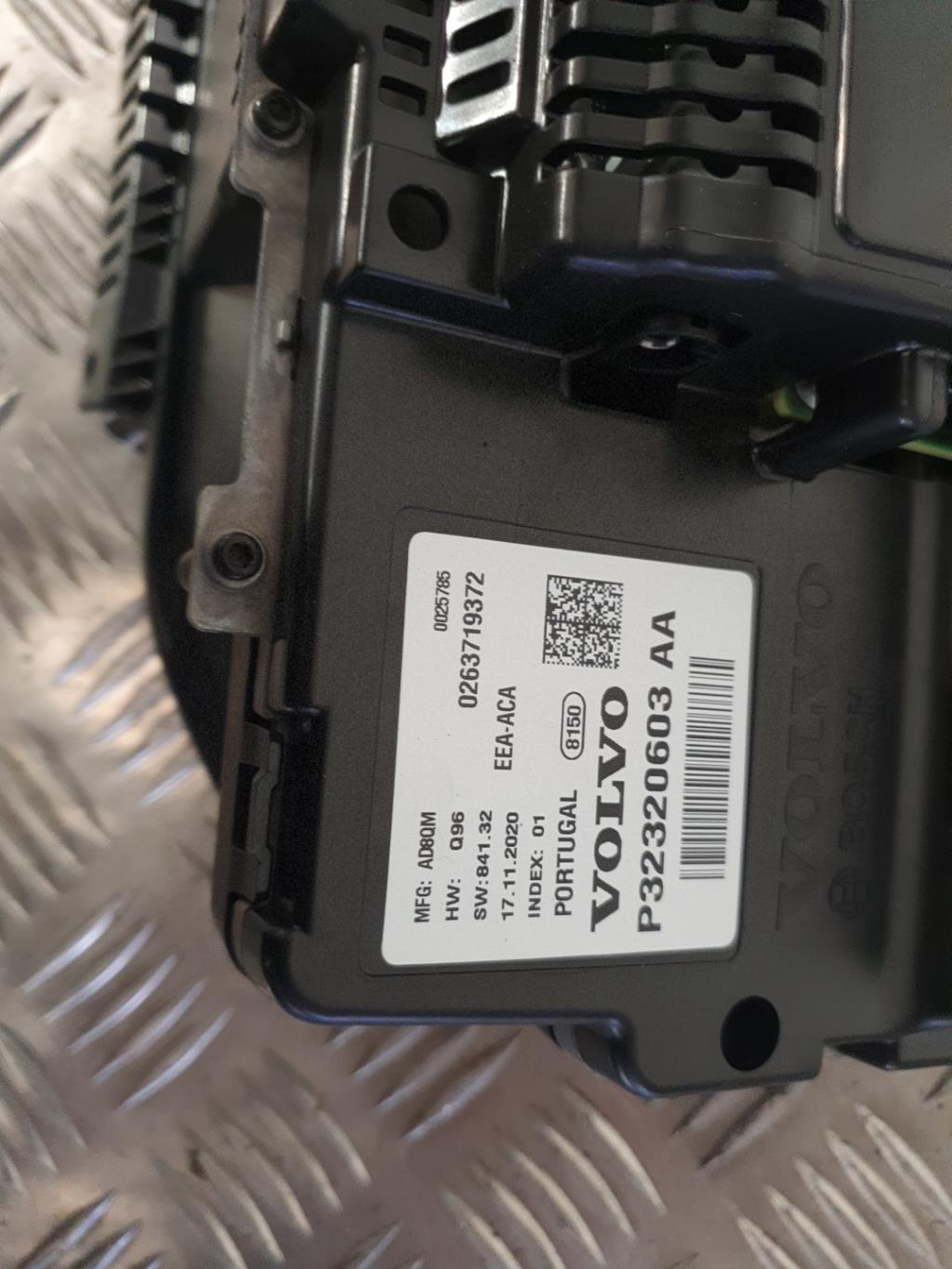 Compteur VOLVO XC 60 2 Diesel/Hybride - 1