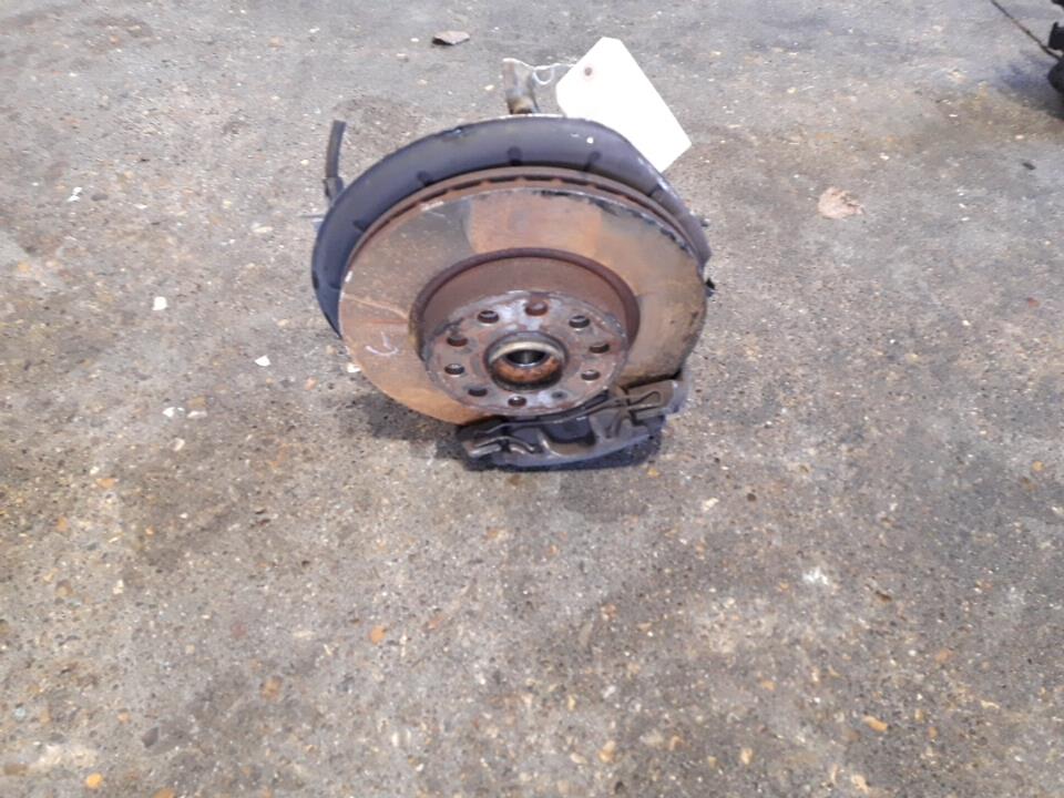 Moyeu avant gauche VOLKSWAGEN GOLF 6 Essence - 1
