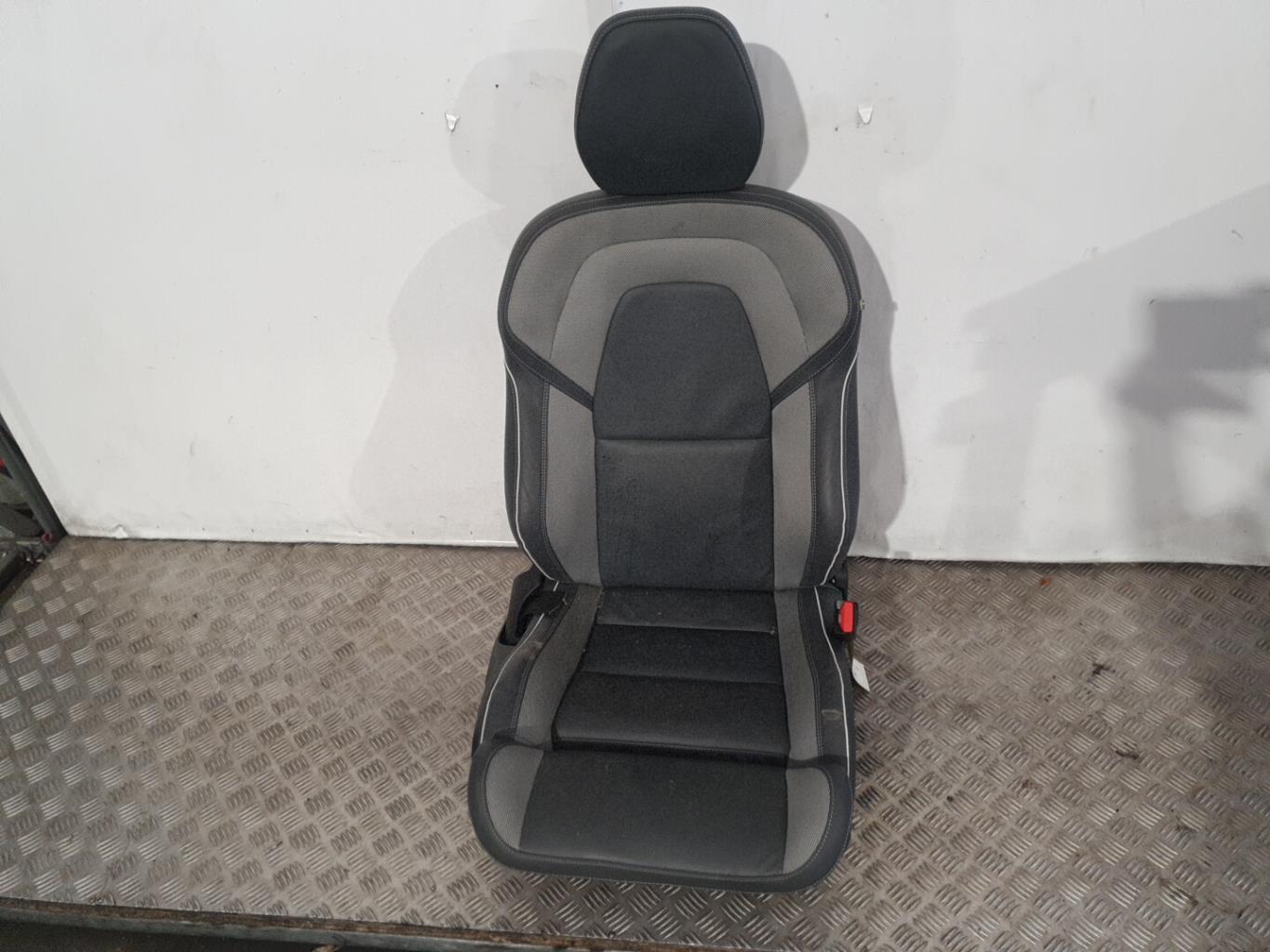 Siege avant droit VOLVO XC 60 2 Diesel/Hybride - 1