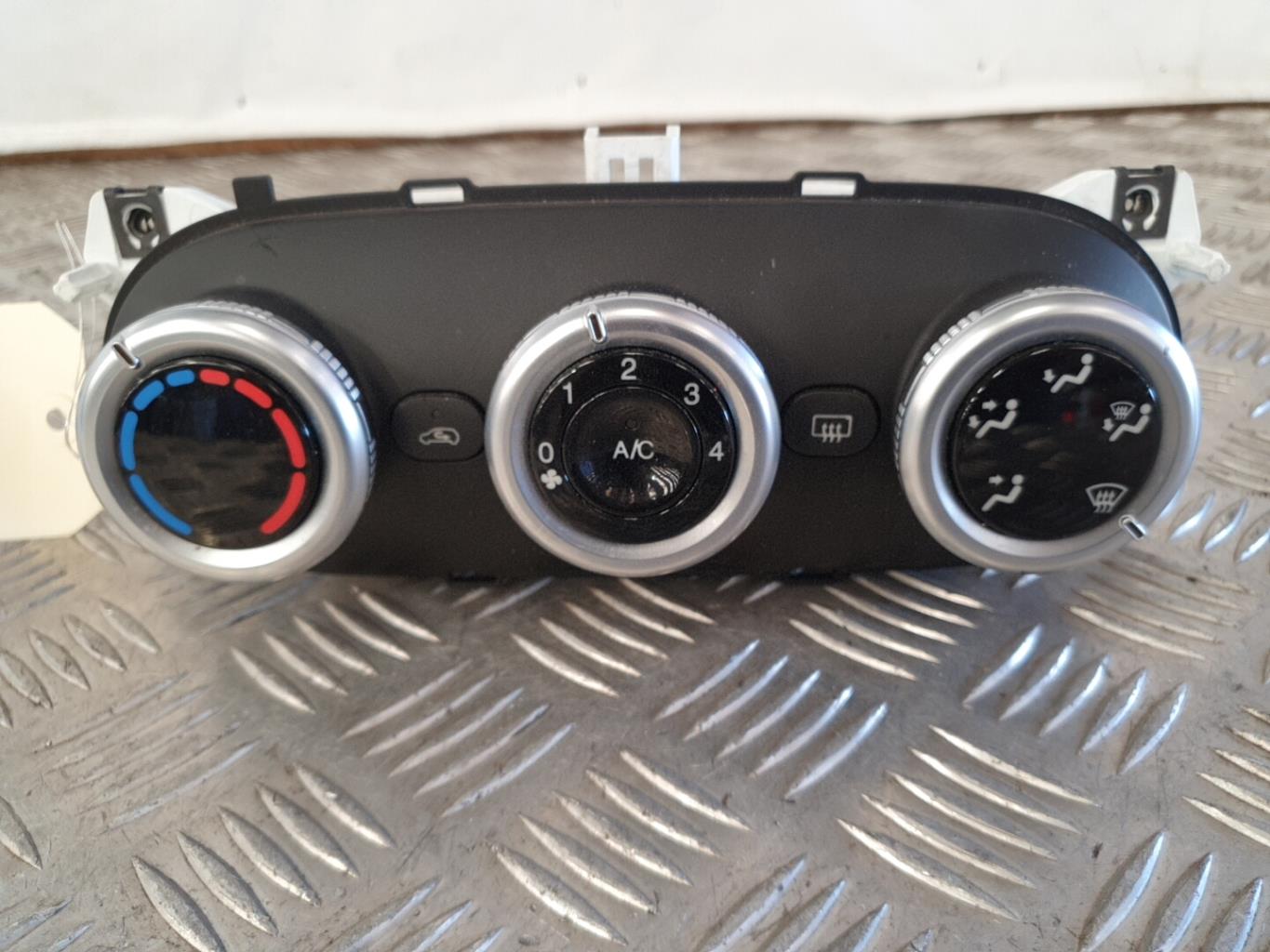 Commande chauffage FIAT 500L TREKKING PHASE 1 Diesel - 1