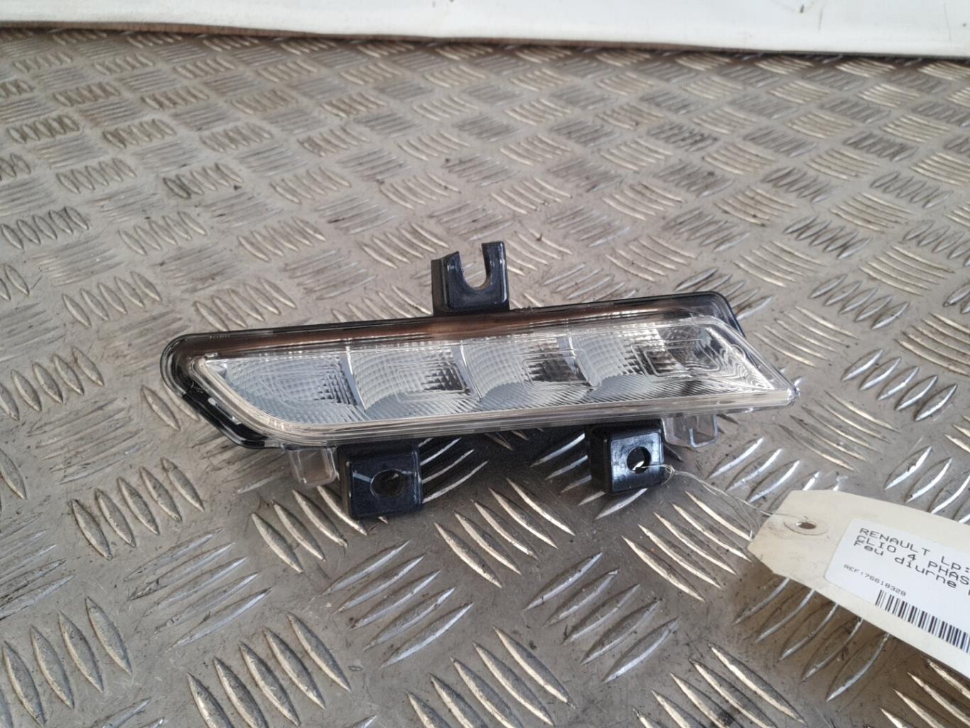 Feu diurne avant droit RENAULT CLIO 4 PHASE 1 Diesel - 1