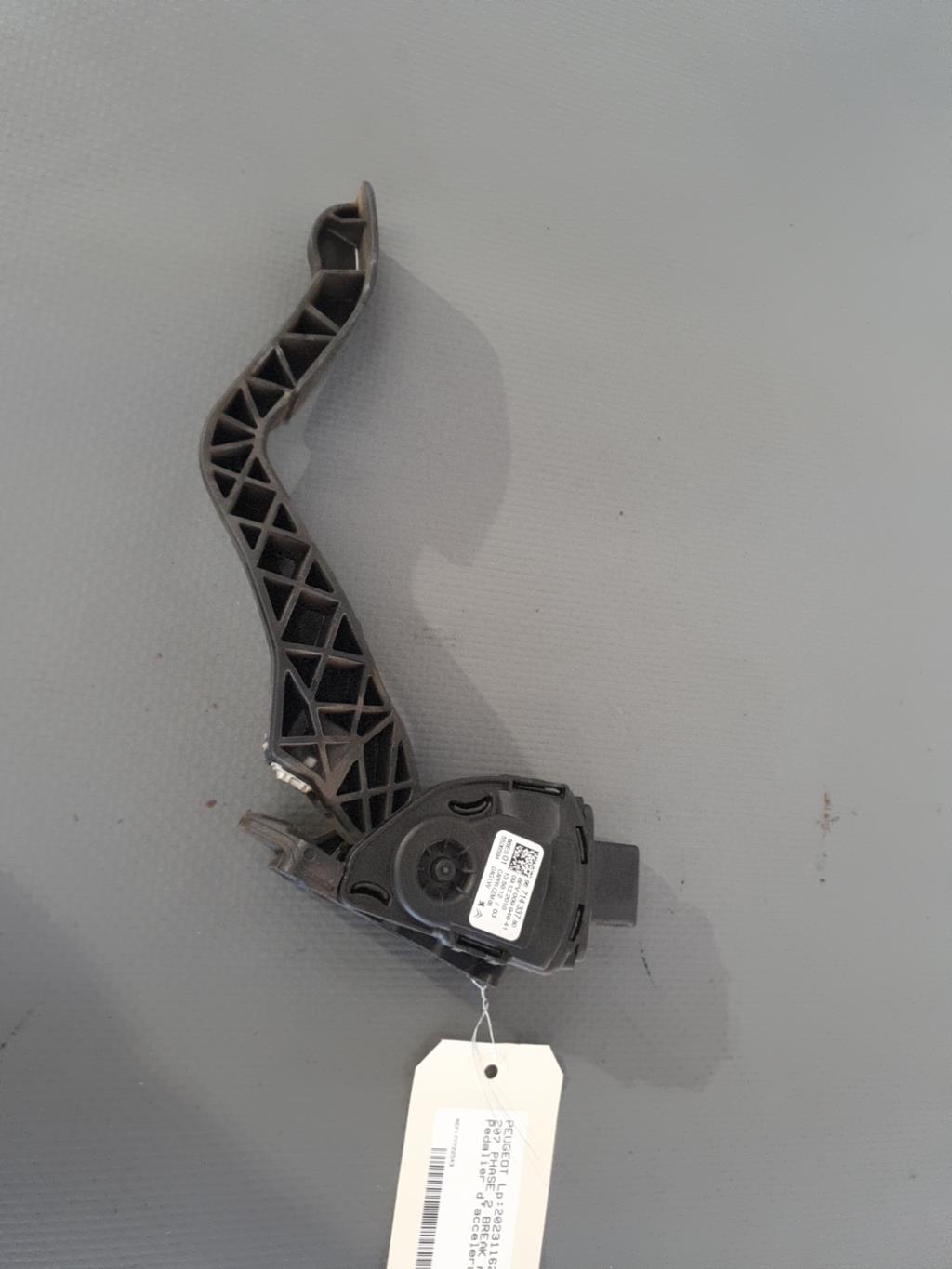 Pedale d'accelerateur PEUGEOT 207 PHASE 2 BREAK Diesel - 1