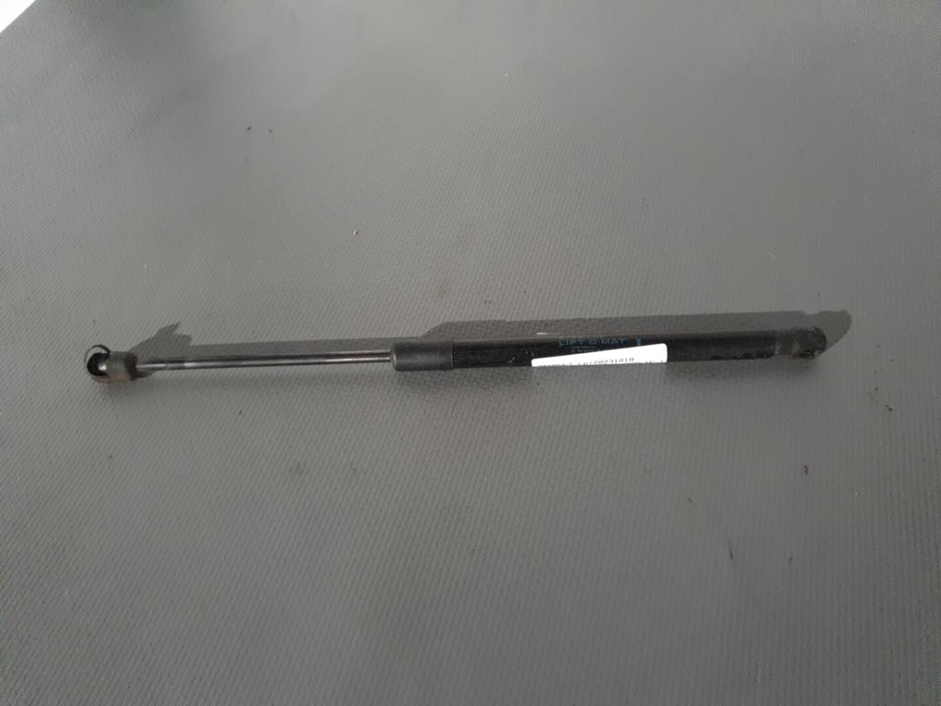 Verin de coffre droit RENAULT MEGANE 3 PHASE 1 Diesel - 1