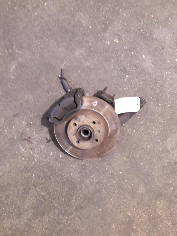 Moyeu avant gauche RENAULT R25 PHASE 2 Essence - 1