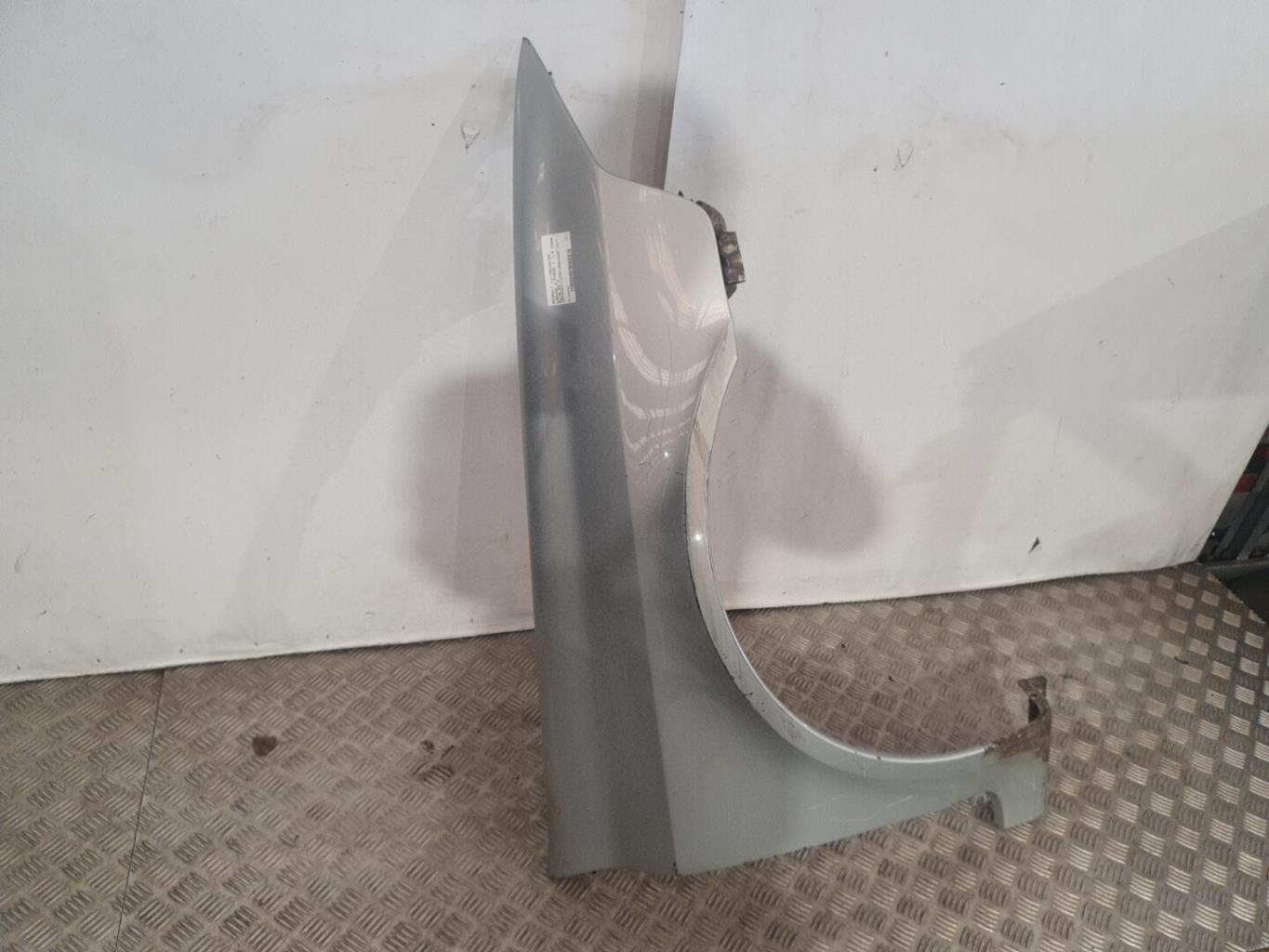 Aile avant droit RENAULT LAGUNA 2 PHASE 1 Essence - 1
