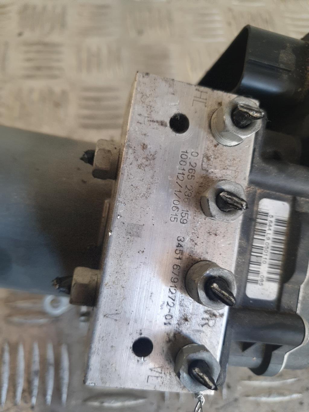 Bloc ABS (freins anti-blocage) BMW X1 E84 PHASE 1 Diesel - 1