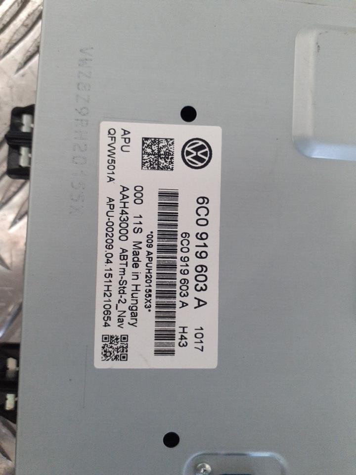 Ecran GPS VOLKSWAGEN POLO 5 PHASE 2 Essence - 1