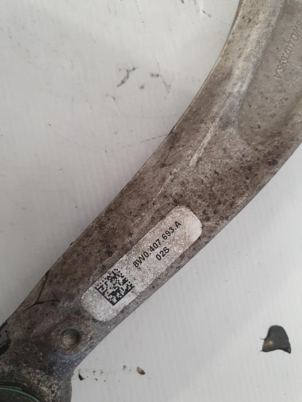 Triangle avant gauche AUDI A4 4 AVANT PHASE 1 BREAK Essence - 1