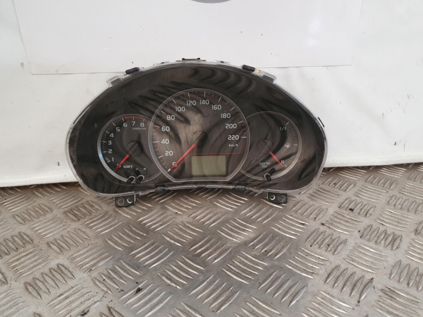 Compteur TOYOTA YARIS 3 PHASE 1 Essence - 1