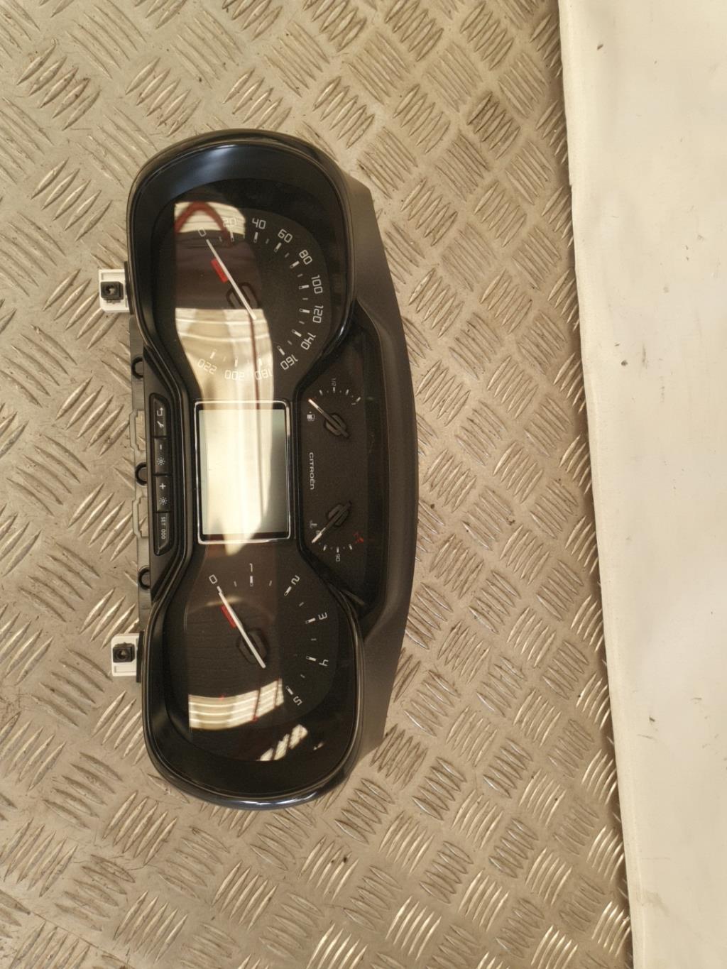 Compteur CITROEN C3 3 PHASE 1 Essence - 1
