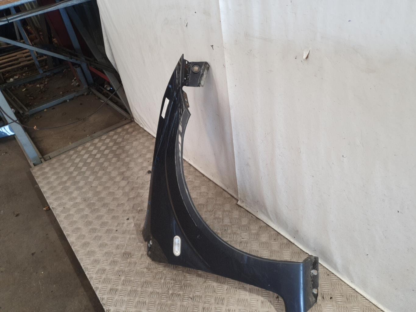 Aile avant droit FORD FIESTA 5 PHASE 2 Diesel - 1