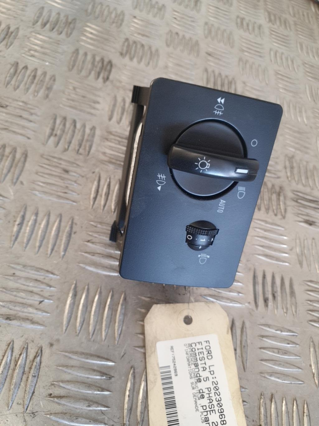 Commande de phare FORD FIESTA 5 PHASE 2 Diesel - 1