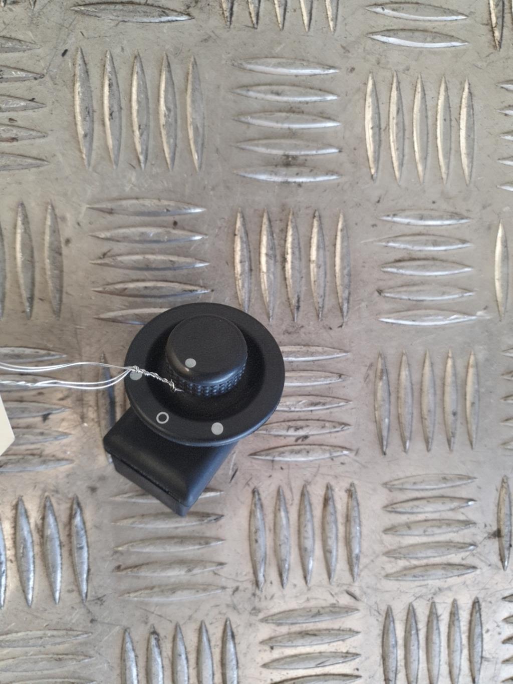 Commande retroviseurs RENAULT CLIO 3 PHASE 1 Diesel - 1
