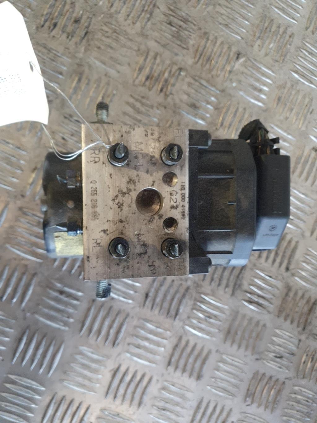 Bloc ABS (freins anti-blocage) HONDA CIVIC 7 PHASE 1 Essence - 1