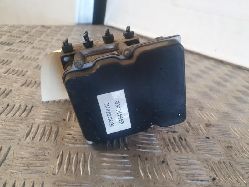 Bloc ABS (freins anti-blocage) AUDI A4 2 AVANT PHASE 2 BREAK Diesel - 1