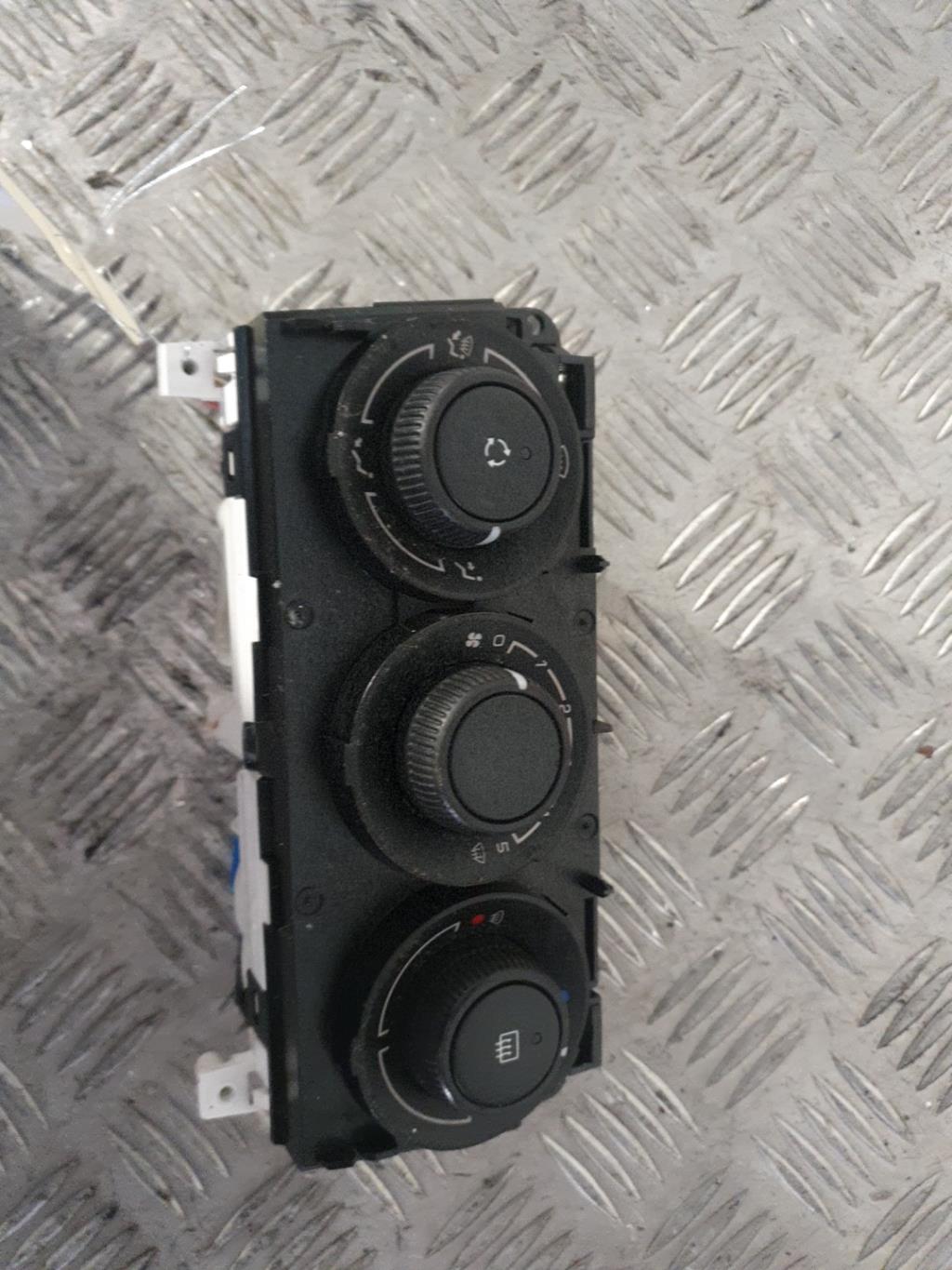 Commande chauffage CITROEN C3 PICASSO PHASE 1 Diesel - 1