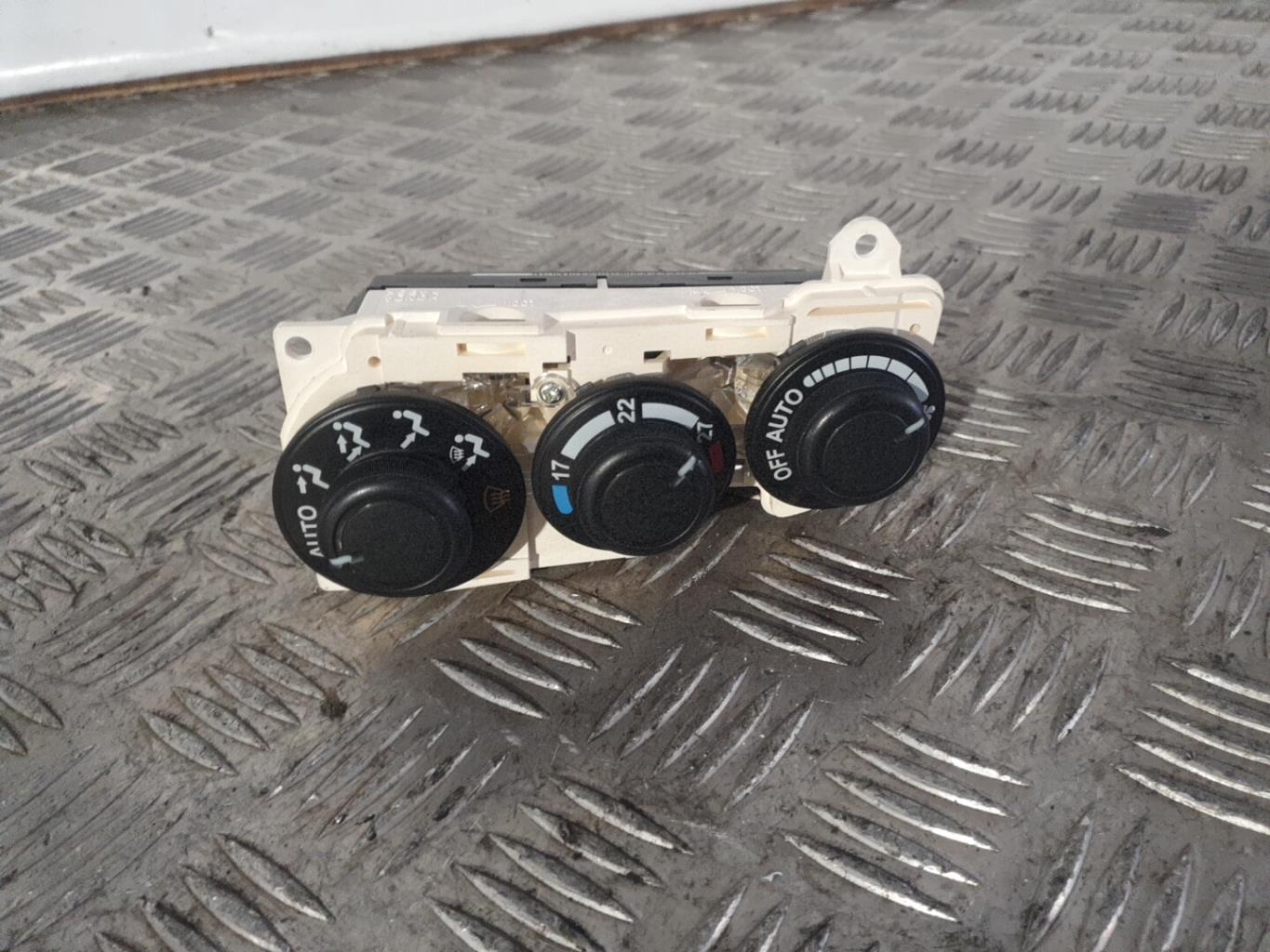 Commande chauffage HONDA CIVIC 7 PHASE 1 Essence - 1