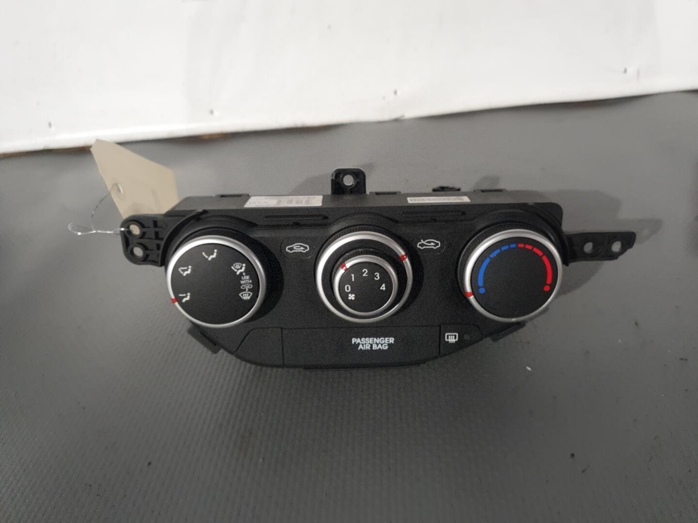 Commande chauffage KIA PICANTO 2 PHASE 1 Essence - 1