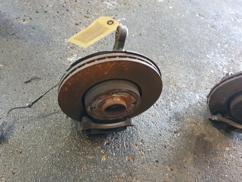 Moyeu avant droit RENAULT CLIO 5 PHASE 1 Essence/Hybride - 1