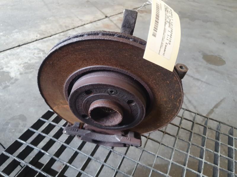 Moyeu avant droit RENAULT CLIO 3 PHASE 1 Essence - 1