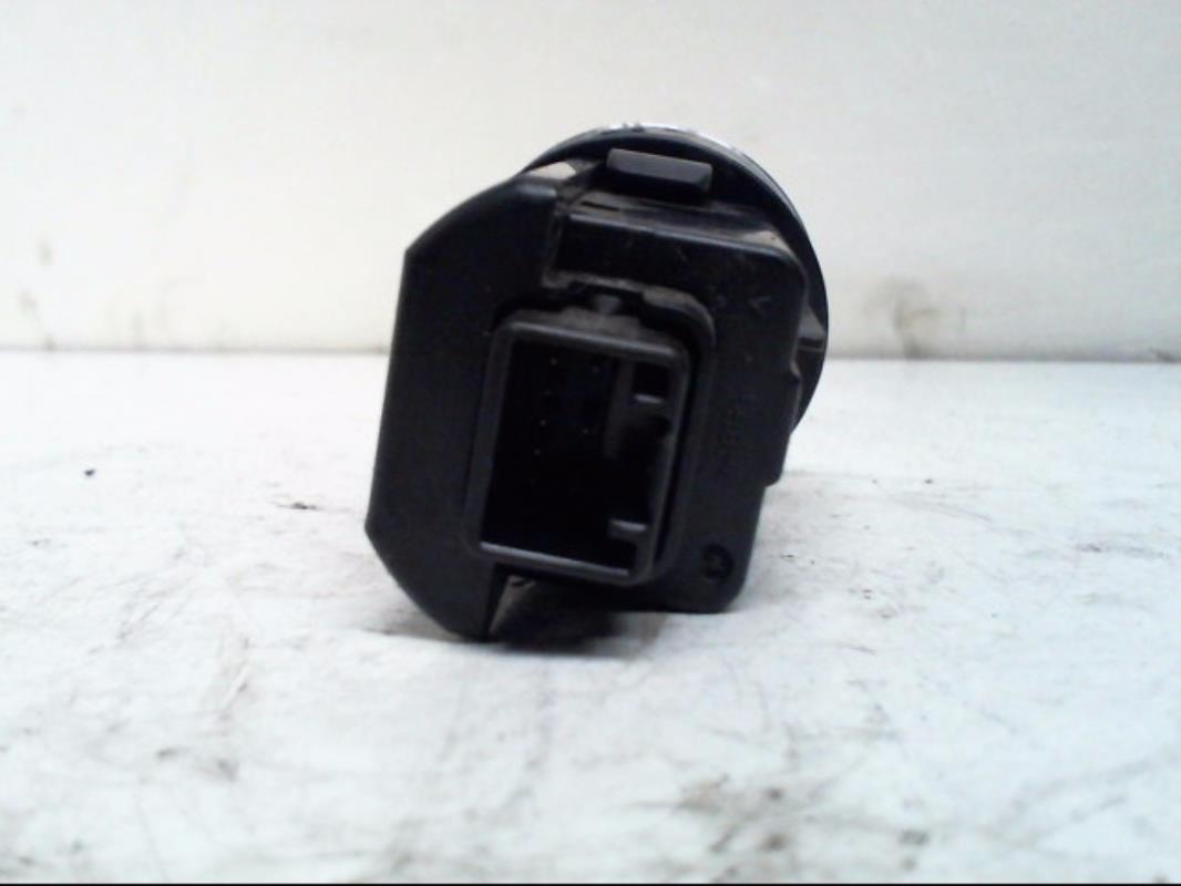 Bouton de demarrage TOYOTA YARIS 3 PHASE 1 Essence - 1