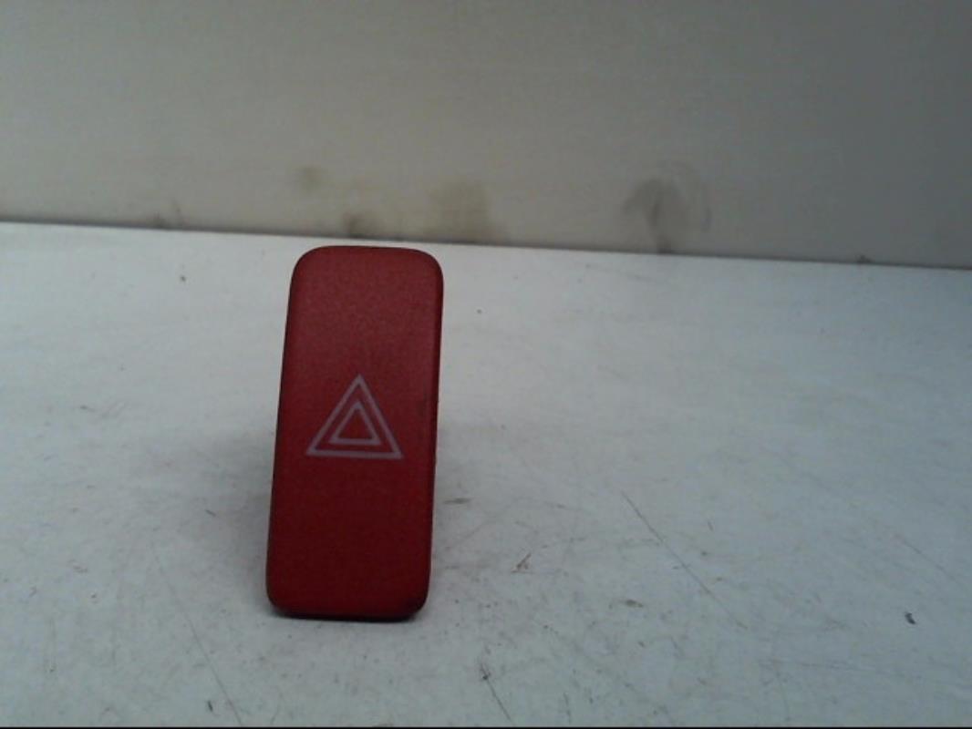Bouton de warning TOYOTA AURIS 1 PHASE 2 Diesel - 1