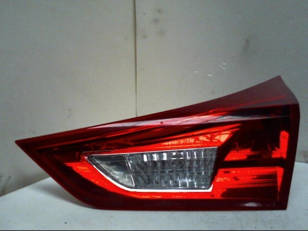 Feu arriere secondaire droit (feux) TOYOTA AURIS 2 PHASE 1  - 1
