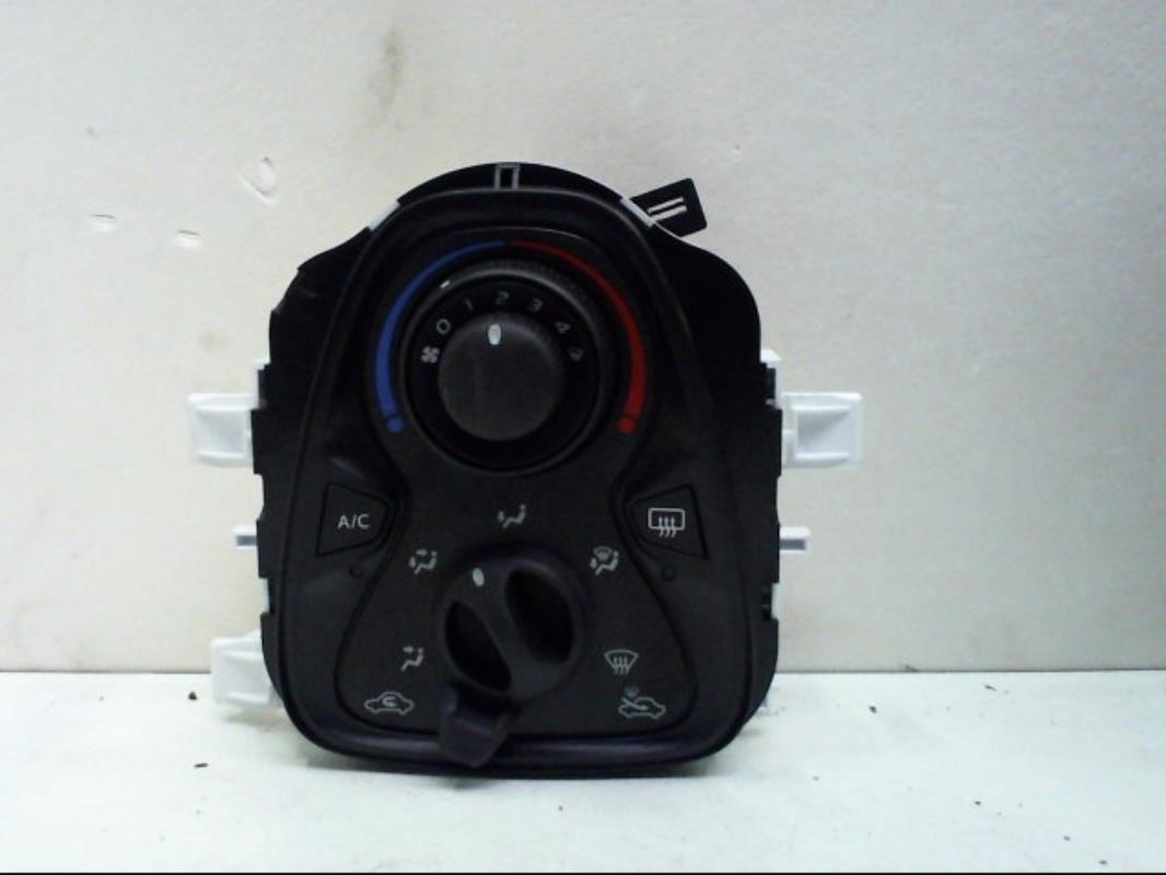Commande chauffage TOYOTA AYGO 2 PHASE 1 Essence - 1