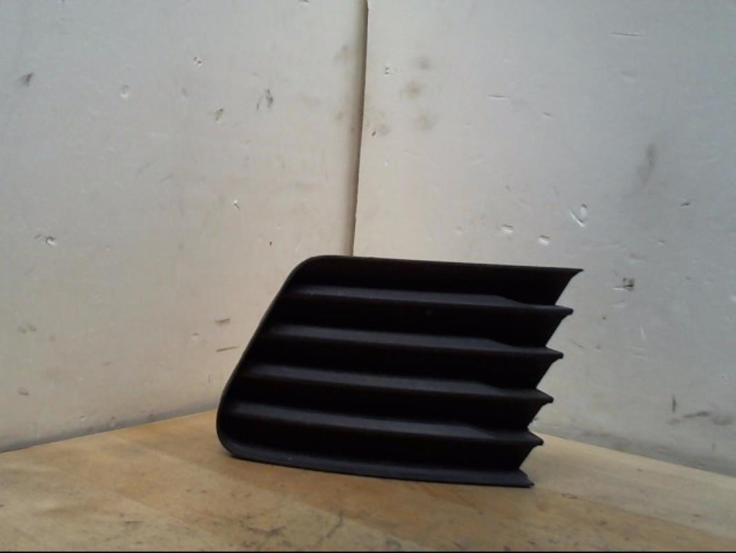 Grille de pare choc TOYOTA PRIUS+ Essence/Hybride - 1